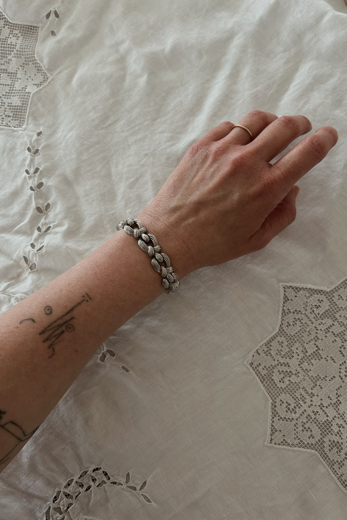 1990's MONET SILVER PLATE LINK CHAIN BRACELET