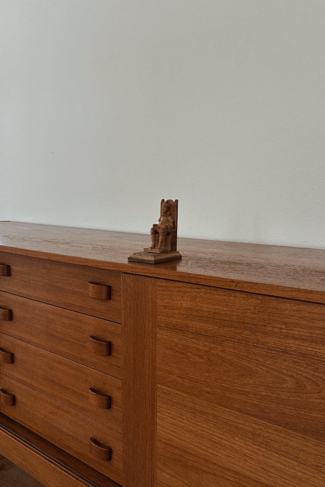 1960's HAND CARVED CERVANTES BOOKEND