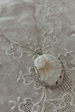 1980's LARGE STERLING WRAPPED SHELL PENDANT ON 925 STERLING CUBE CHAIN