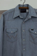 1980's WRANGLER CHAMBRAY WESTERN SNAP BUTTON SHIRT | SIZE M