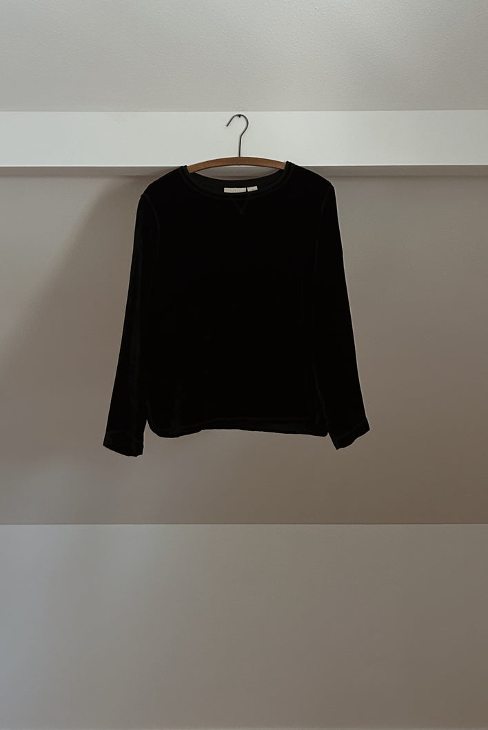 Y2K CRUSHED BLACK VELVET CREW NECK TOP | SIZE S