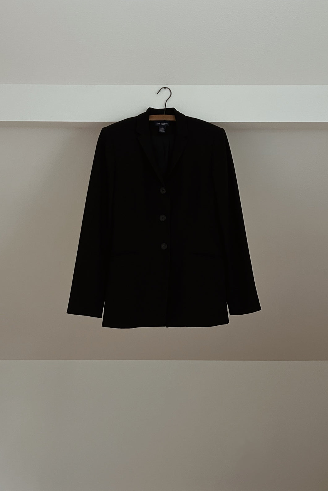 1990's MINIMAL TAILORED BLACK WOOL BLAZER | SIZE S
