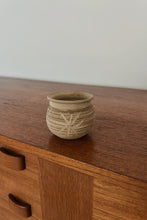 MID CENTURY CLAY CERAMIC PLANTER / JAR