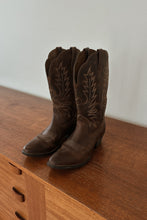 1990's ARIAT WESTERN LEATHER COWBOY BOOTS | SIZE 7.5
