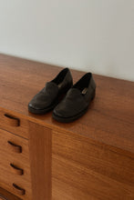 1990's MIDNIGHT LEATHER LOAFERS | SIZE 7.5