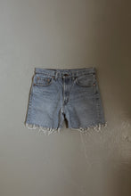 1990's LEVI'S HIGH RISE CUTOFF DENIM SHORTS | SIZE 28