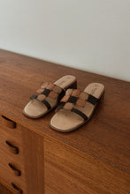 1990's PATCHED LEATHER HEELED SANDALS | SIZE 9.5