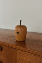 MID CENTURY APPLE TEA CADDY BOX