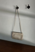 1990's AK CREAM FAUX LEATHER BAG