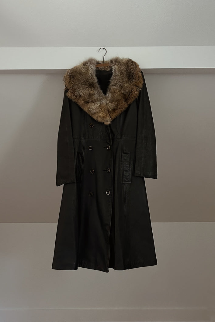 1960's MOD BLACK LEATHER TRENCH COAT | FUR COLLAR | SIZE S/M