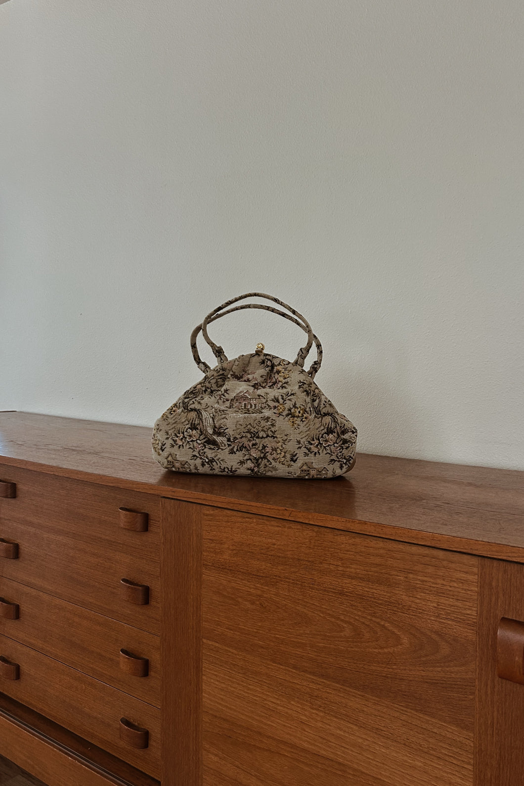 1970's FLORAL TAPESTRY BAG