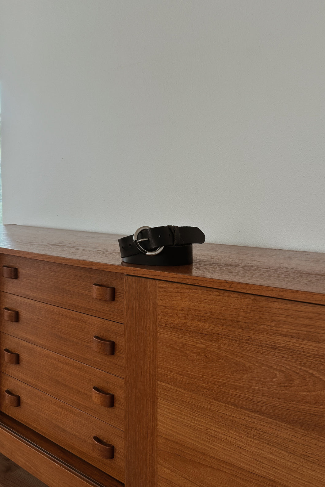 Y2K BLACK ITALIAN LEATHER BELT | SIZE L