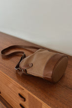 1990's ESPRIT CARAMEL FAUX LEATHER BUCKET BAG | 10" x 8"