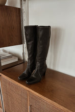 1990's ETIENNE AIGNER BLACK LEATHER CONTRAST STITCH BOOTS | SIZE 8.5