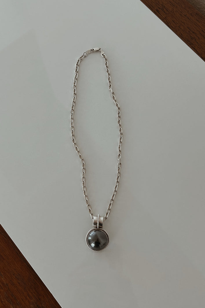 1980's BRUTALIST STERLING + HEMATITE PENDANT ON STERLING SILVER LINK CHAIN