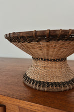 MID CENTURY WOVEN WICKER FRUIT BASKET