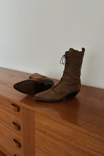 1980's DINGO CHOCOLATE SUEDE LACE UP PRAIRIE BOOTS | SIZE 8