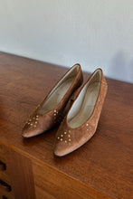 1980's STUDDED SUEDE PUMPS | SIZE 7