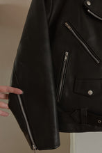 1980's CLASSIC BLACK LEATHER BIKER JACKET | SIZE M