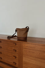 1990's ESPRIT CARAMEL FAUX LEATHER BUCKET BAG | 10" x 8"