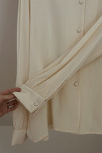 1990's DEADSTOCK PURE SILK J. PETERMAN BLOUSE | SIZE M/L