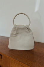 1960's MOD CREAM LEATHER CLUTCH HANDBAG