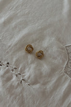 1980's GOLD FILL KNOT POSTS | 2 CM