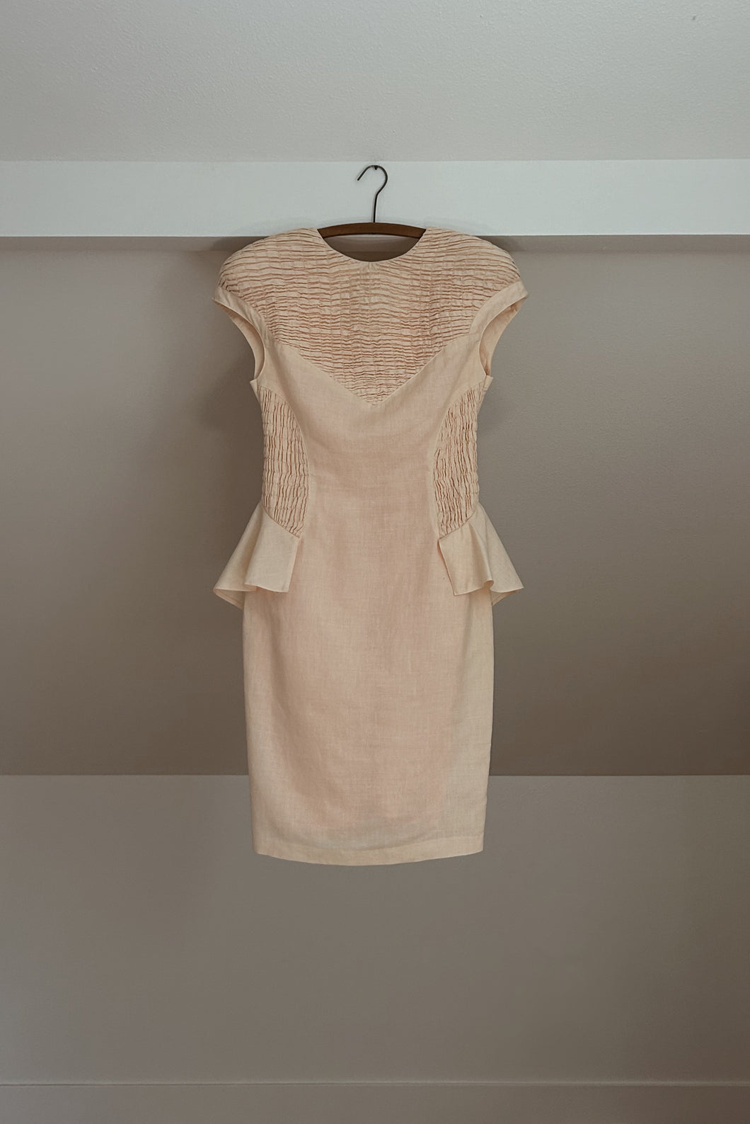 1980's BLUSH LINEN SMOCKED PEPLUM DRESS | SIZE S