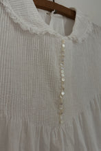 1940's PIN TUCK TISSUE COTTON BUTTON BLOUSE | SIZE S/M