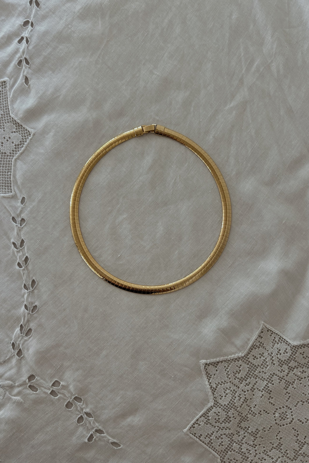 1990's GOLD PLATE ACCORDION COLLAR