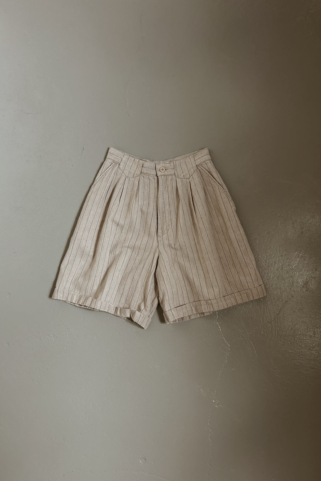 1980's RAMIE COTTON OLIVE PINSTRIPE TROUSER SHORTS | SIZE 27
