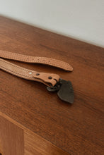 1970's HORSE RESIN ON STITCHED LEATHER BELT | SIZE M/L