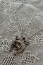 1970's WESTERN HORSESHOE PENDANT ON 925 LIQUID STERLING CHAIN