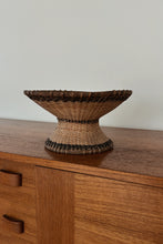 MID CENTURY WOVEN WICKER FRUIT BASKET