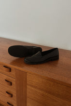 1990's MIDNIGHT LEATHER LOAFERS | SIZE 7.5