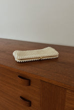 1960's PEARL KNIT CLUTCH | 9" x 5"
