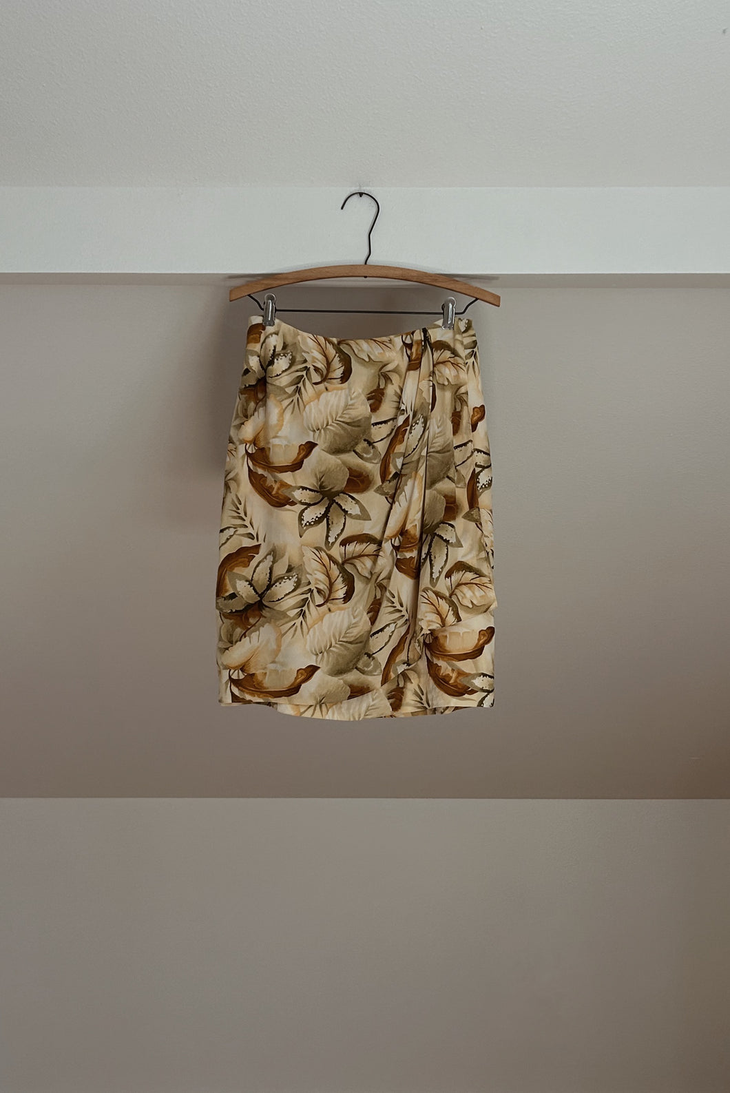 1990's PURE SILK FLORAL WRAP STYLE SKIRT | SIZE S