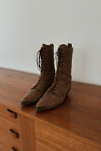 1980's DINGO CHOCOLATE SUEDE LACE UP PRAIRIE BOOTS | SIZE 8