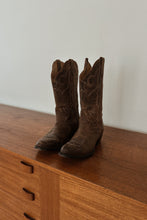 1990's J B DILLON WESTERN GOAT LEATHER COWBOY BOOTS | SIZE 9