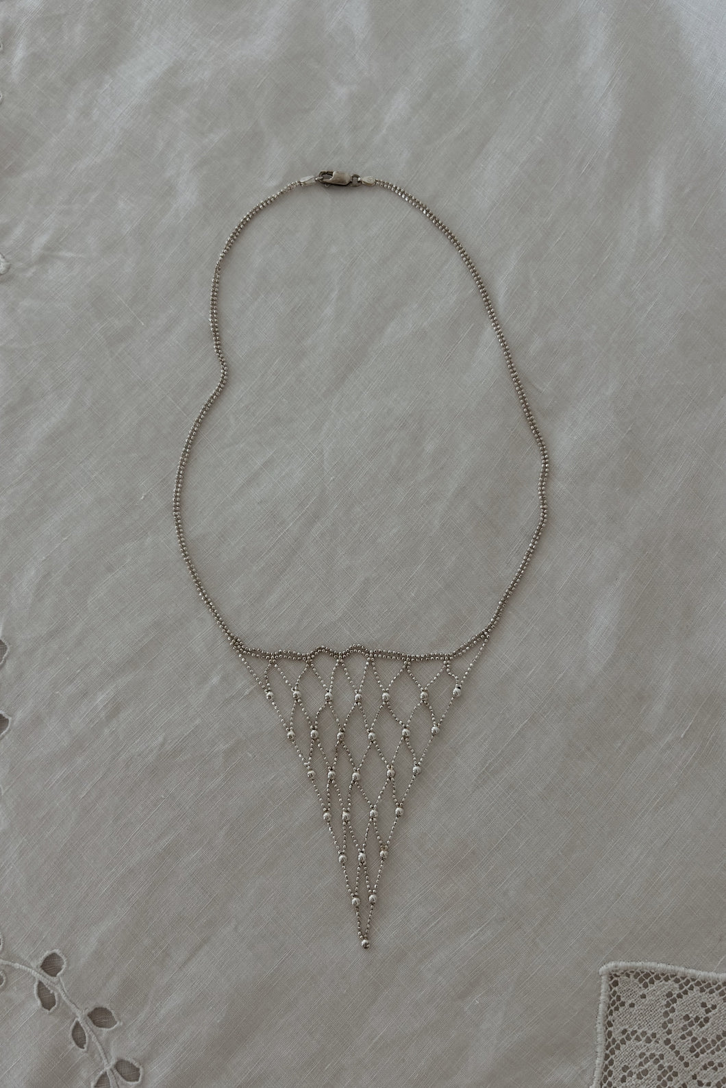 1990's DELICATE 925 STERLING SILVER BALL BIB CHAIN