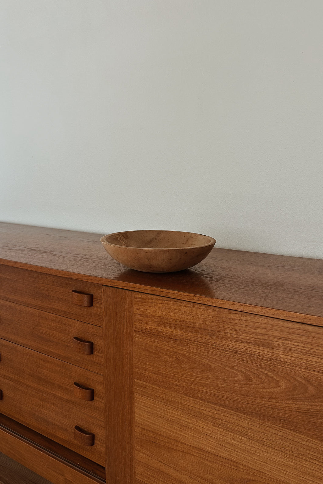 ANTIQUE PRIMITIVE WOODEN DOUGH BOWL | 11