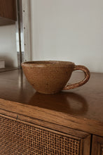 1980's SPECKLE GLAZED STUDIO CERAMIC MUG