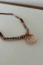 1980's SCALLOP SHELL PENDANT ON SHELL CHAIN