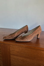 1980's STUDDED SUEDE PUMPS | SIZE 7