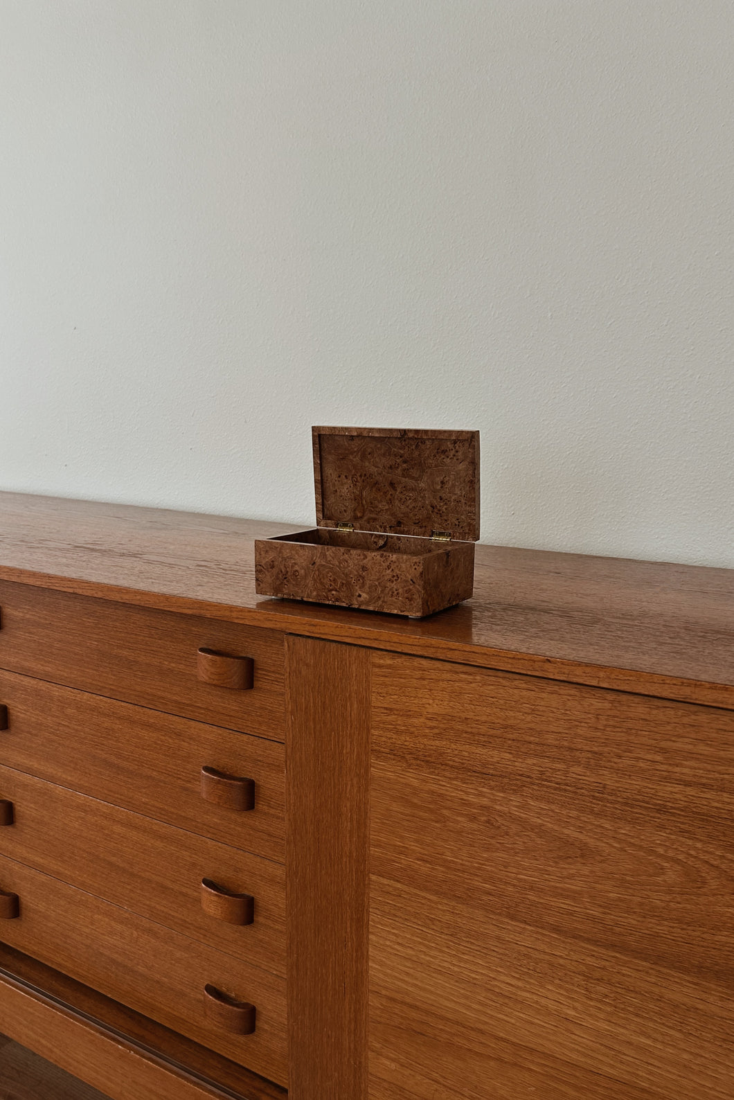 HAND CARVED BURLWOOD BOX | 7