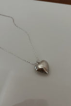 1980's SILVER HEART PENDANT ON STERLING CHAIN
