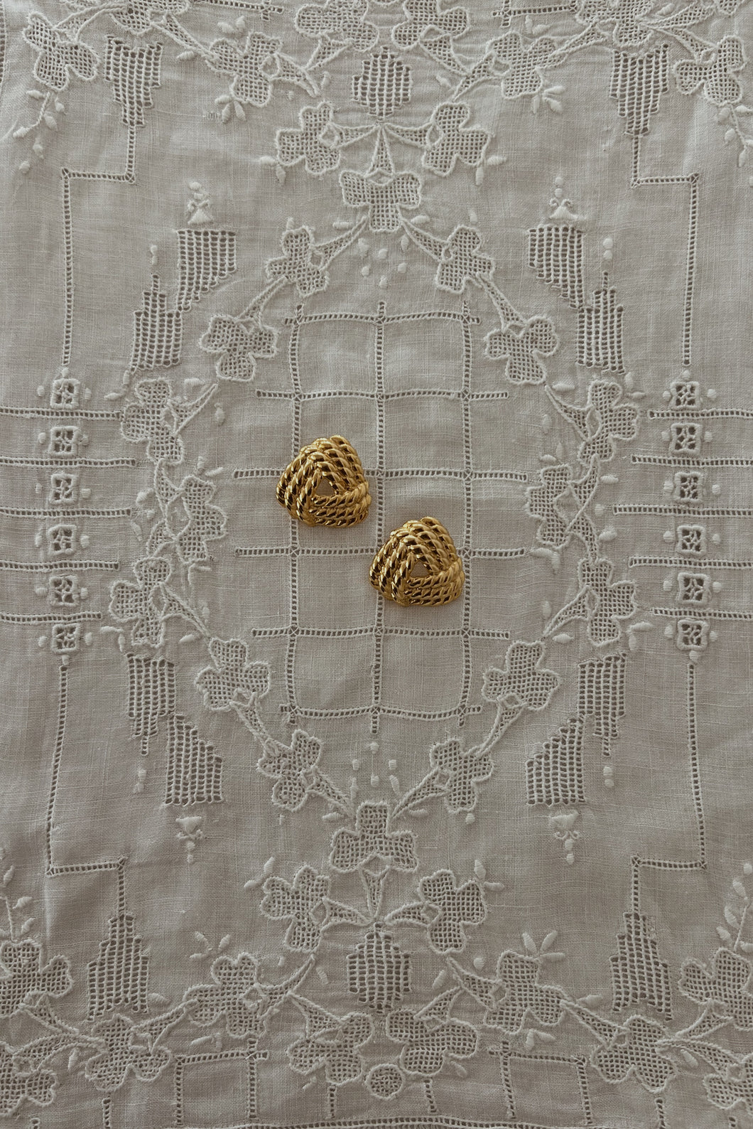 1980's AK GOLD PLATE LARGE ROPE POSTS