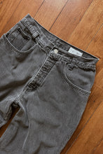 1990's CHARCOAL MOM DENIM | SIZE 27