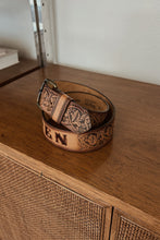 1970's "KAREN" TOOLED LEATHER BELT | SIZE M/L
