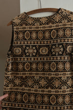 1990's VELVET TAPESTRY VEST